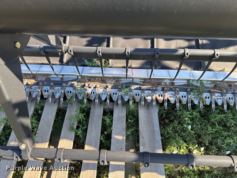 image for item DZ8882 Agco Dynaflex 9250 flex draper head