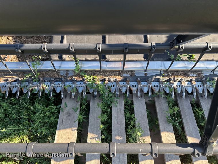 image for item DZ8882 Agco Dynaflex 9250 flex draper head