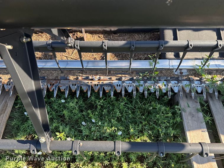 image for item DZ8882 Agco Dynaflex 9250 flex draper head