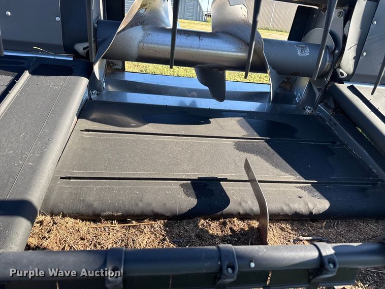 image for item DZ8882 Agco Dynaflex 9250 flex draper head