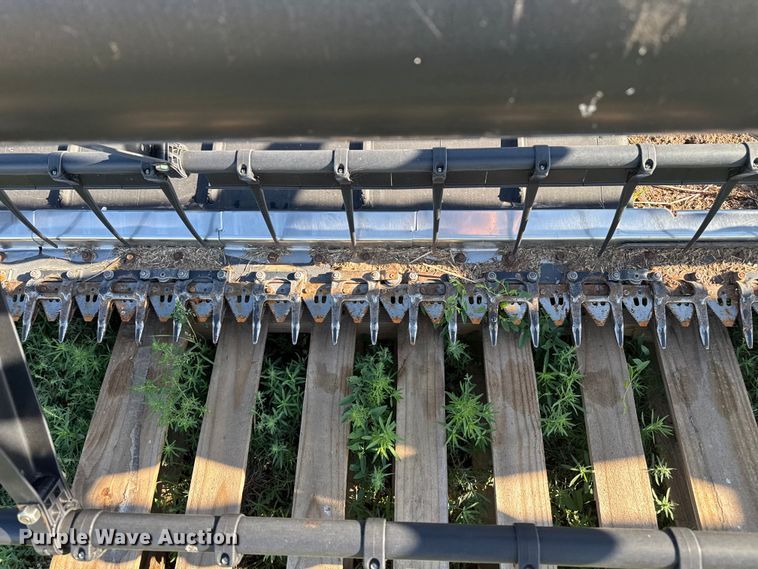 image for item DZ8882 Agco Dynaflex 9250 flex draper head