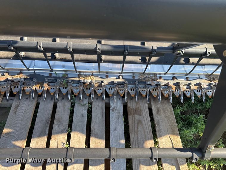 image for item DZ8882 Agco Dynaflex 9250 flex draper head