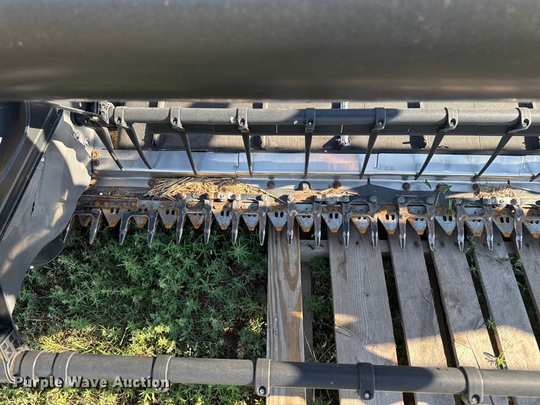 image for item DZ8882 Agco Dynaflex 9250 flex draper head