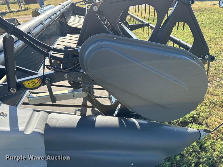 image for item DZ8882 Agco Dynaflex 9250 flex draper head