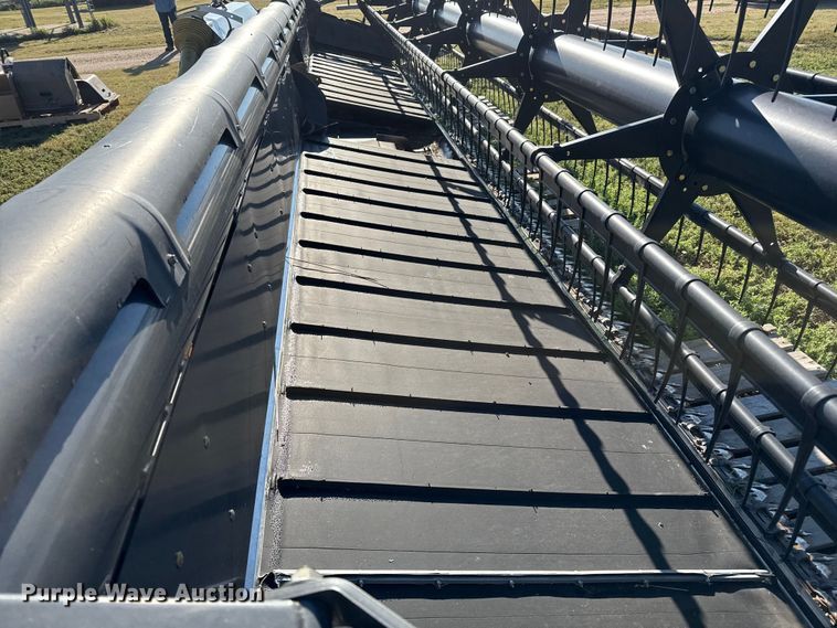 image for item DZ8882 Agco Dynaflex 9250 flex draper head