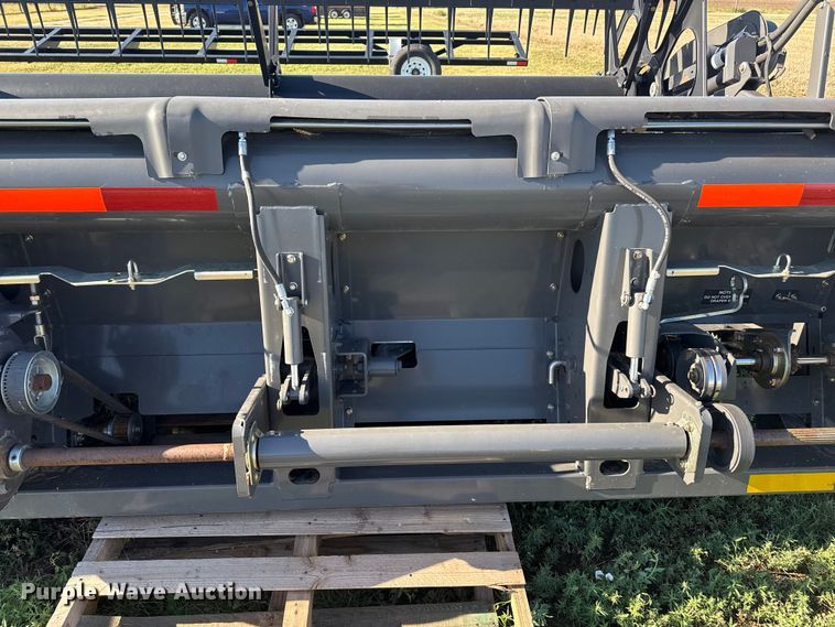 image for item DZ8882 Agco Dynaflex 9250 flex draper head