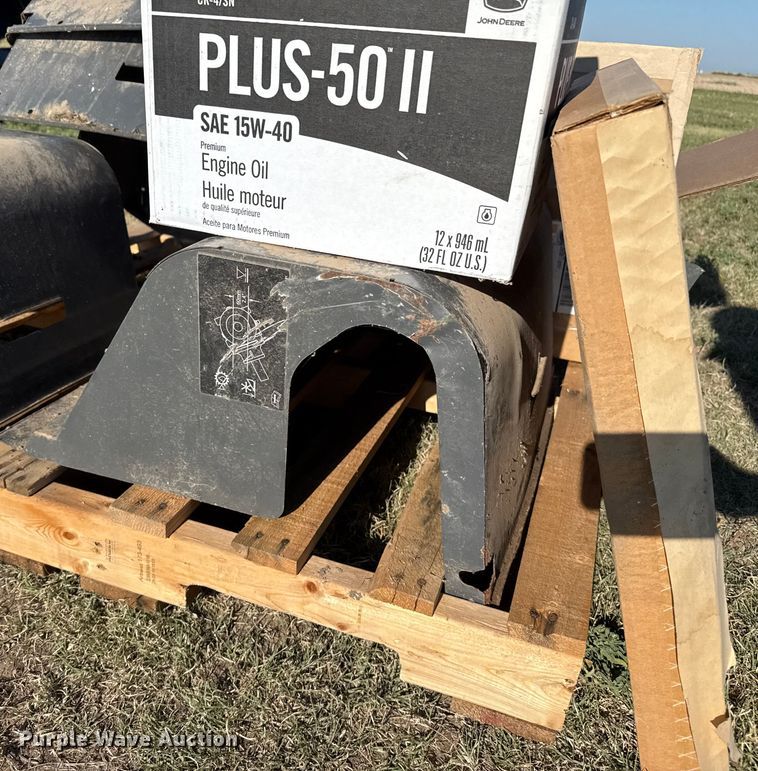 image for item DZ8882 Agco Dynaflex 9250 flex draper head