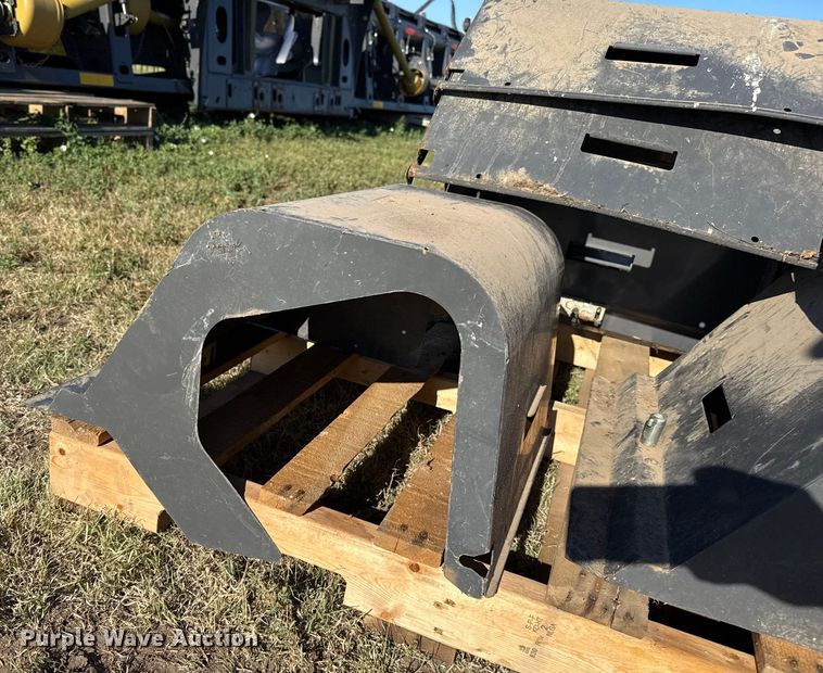 image for item DZ8882 Agco Dynaflex 9250 flex draper head