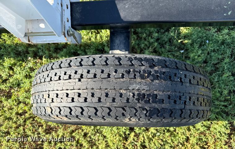 image for item DZ8883 Industrias America 430 header trailer