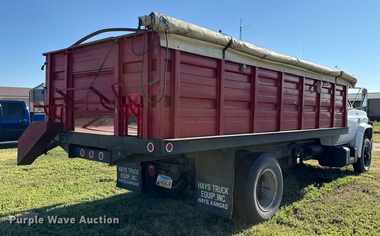 image for item DZ8885 1977 Chevrolet C65 grain truck