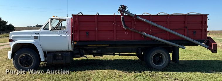 image for item DZ8885 1977 Chevrolet C65 grain truck
