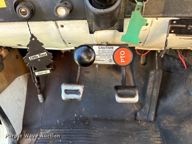 image for item DZ8885 1977 Chevrolet C65 grain truck