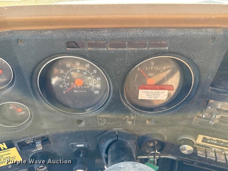 image for item DZ8885 1977 Chevrolet C65 grain truck