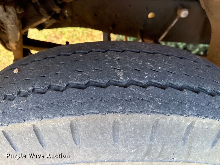 image for item DZ8885 1977 Chevrolet C65 grain truck