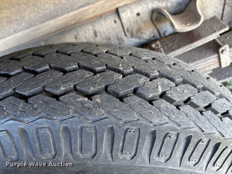 image for item DZ8885 1977 Chevrolet C65 grain truck