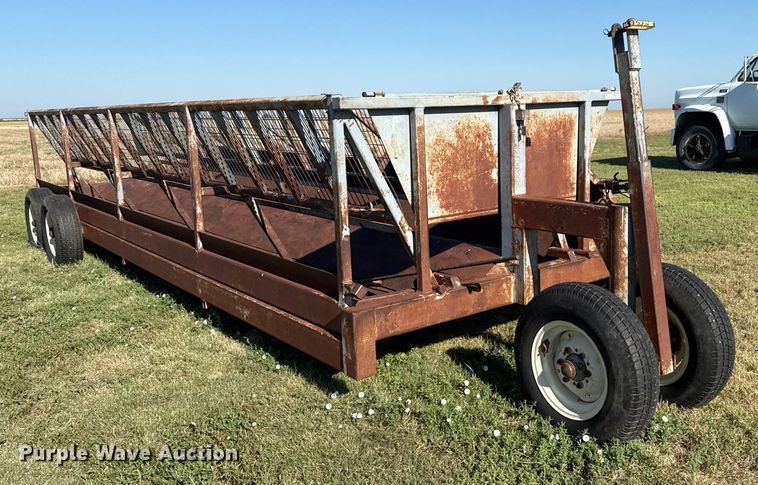 image for item DZ8886 Hay bale feeder wagon