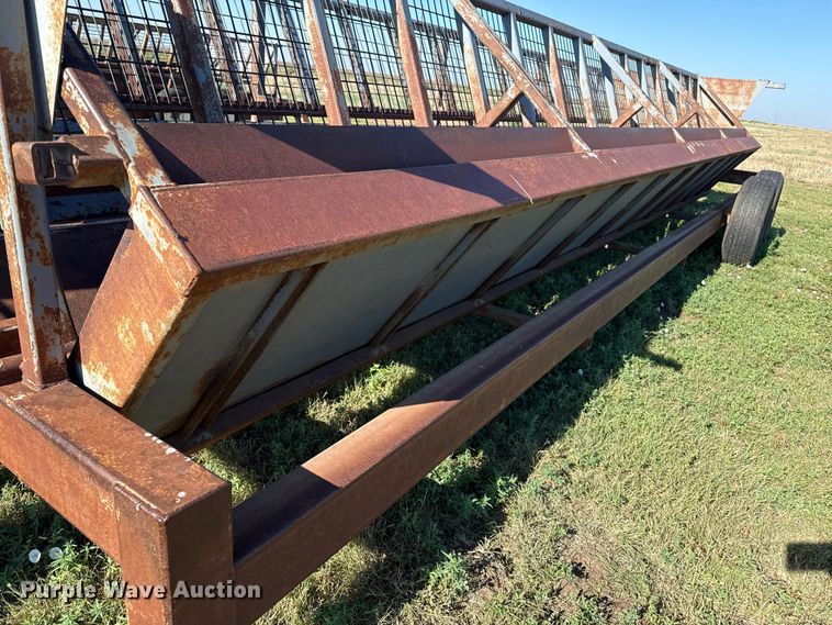 image for item DZ8886 Hay bale feeder wagon