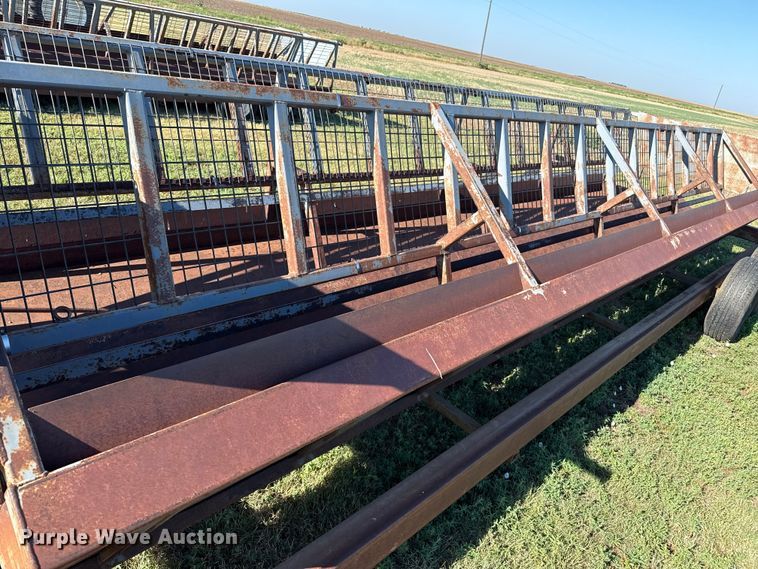 image for item DZ8886 Hay bale feeder wagon