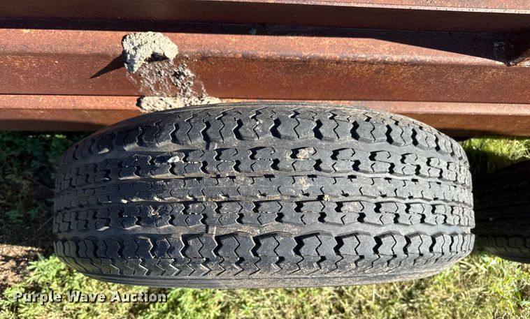 image for item DZ8886 Hay bale feeder wagon