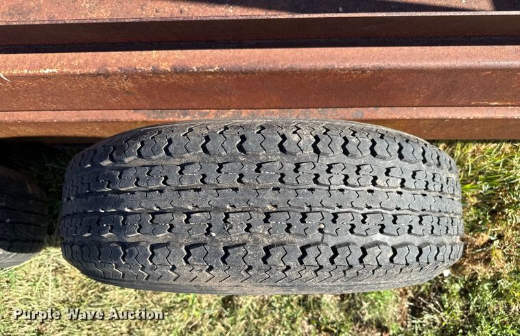 image for item DZ8886 Hay bale feeder wagon