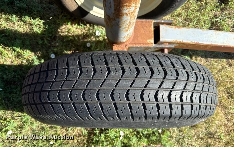 image for item DZ8886 Hay bale feeder wagon