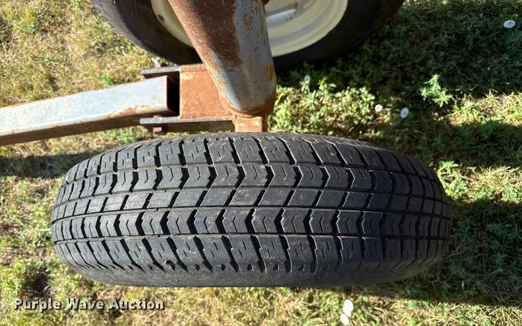 image for item DZ8886 Hay bale feeder wagon