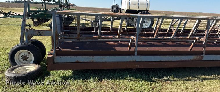 image for item DZ8887 Hay bale feeder wagon