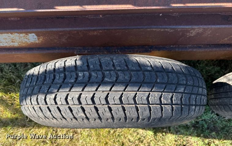 image for item DZ8887 Hay bale feeder wagon