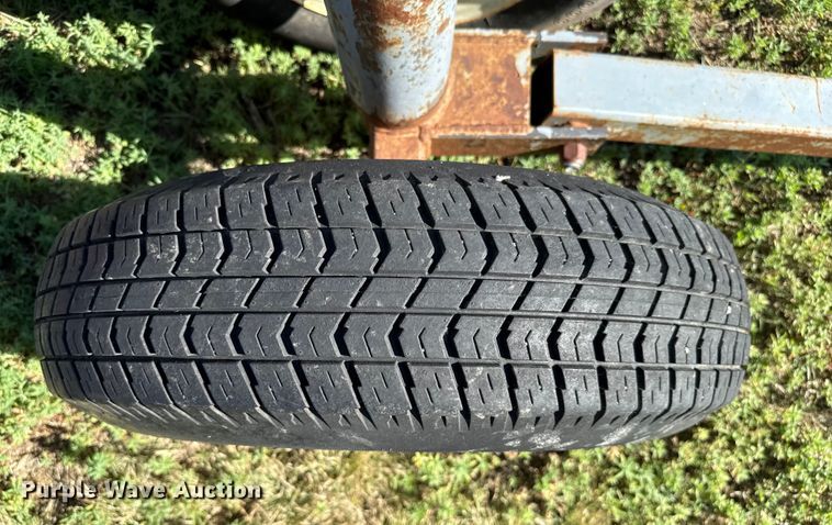 image for item DZ8887 Hay bale feeder wagon