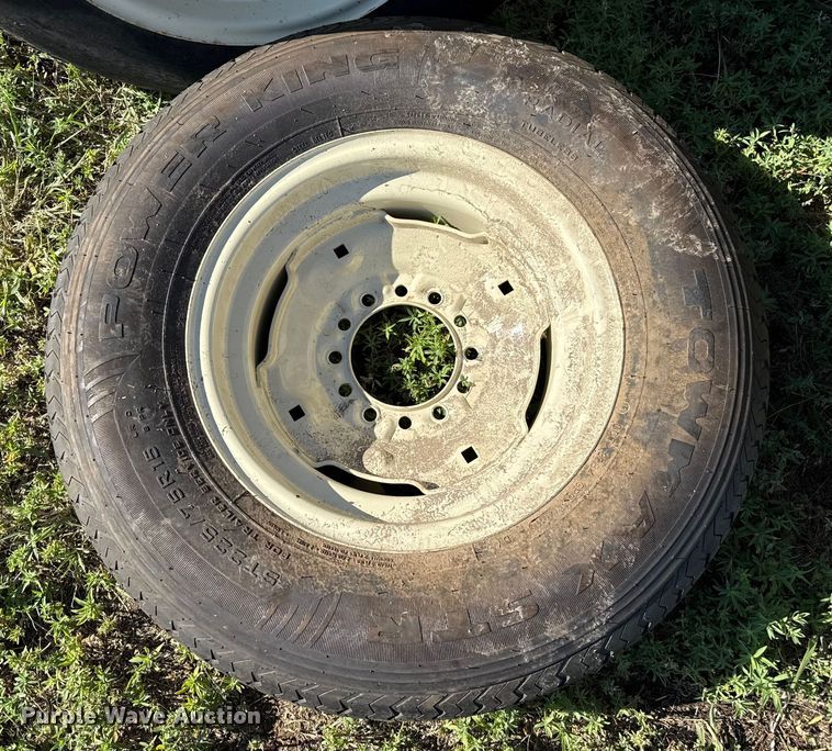 image for item DZ8887 Hay bale feeder wagon