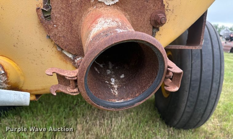 image for item EB2828 Better Bilt manure spreader