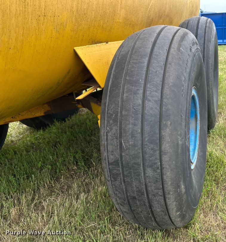 image for item EB2828 Better Bilt manure spreader