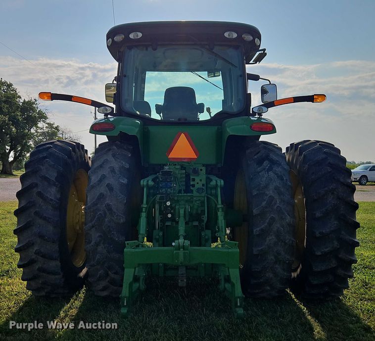 image for item EB8203 2013 John Deere 7200R MFWD tractor