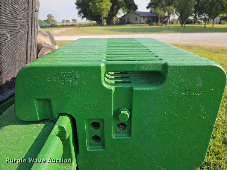 image for item EB8203 2013 John Deere 7200R MFWD tractor