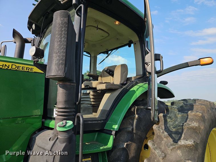 image for item EB8203 2013 John Deere 7200R MFWD tractor
