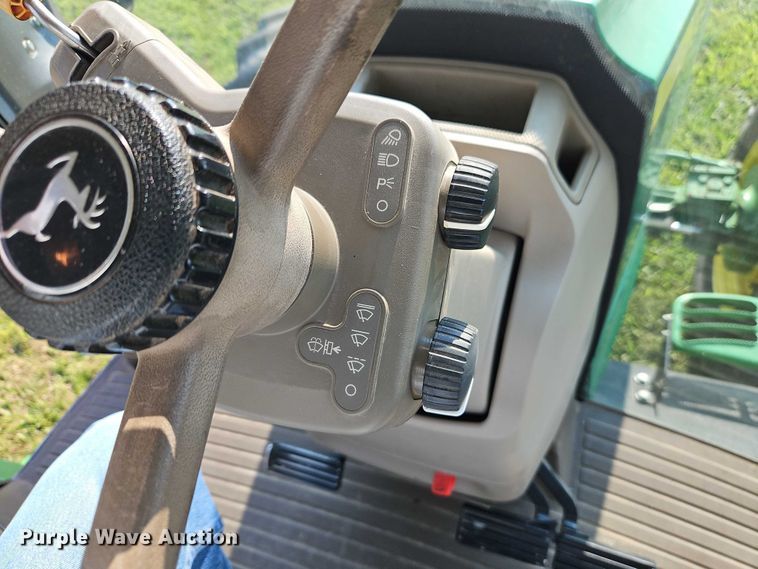 image for item EB8203 2013 John Deere 7200R MFWD tractor