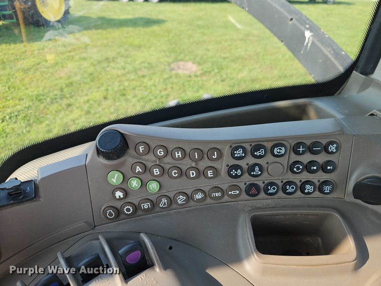 image for item EB8203 2013 John Deere 7200R MFWD tractor