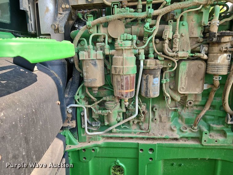 image for item EB8203 2013 John Deere 7200R MFWD tractor