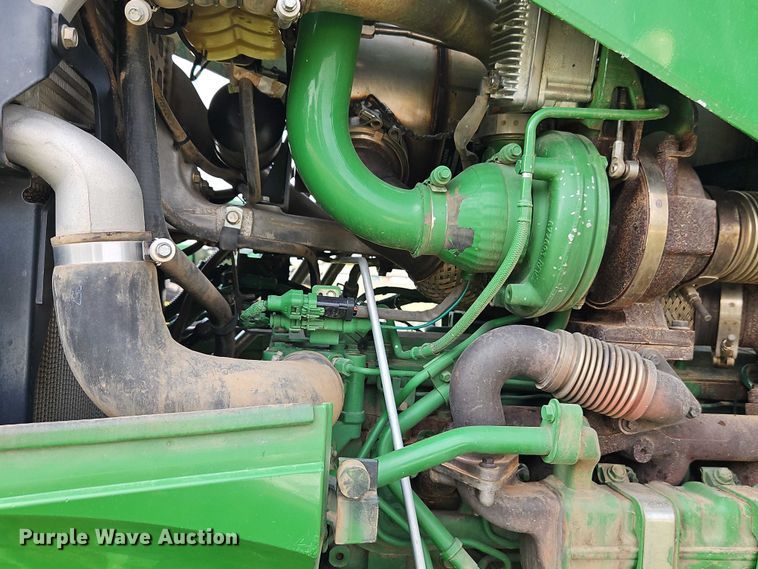 image for item EB8203 2013 John Deere 7200R MFWD tractor