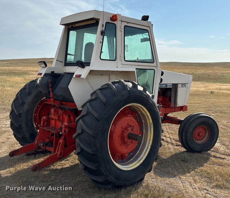 image for item EC1098 1975 Case 1370 tractor