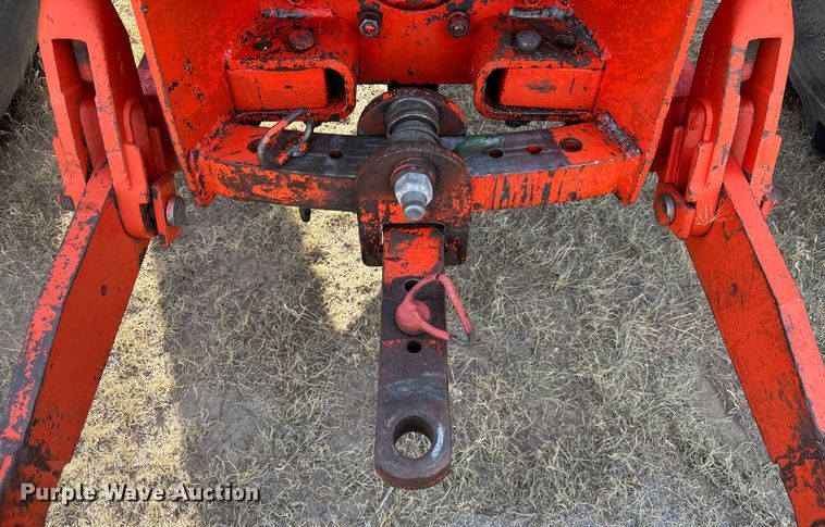 image for item EC1098 1975 Case 1370 tractor