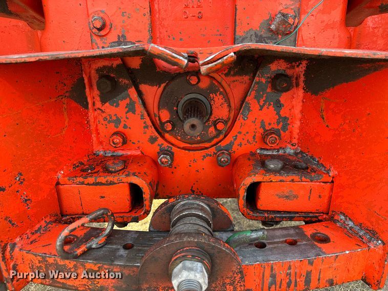 image for item EC1098 1975 Case 1370 tractor