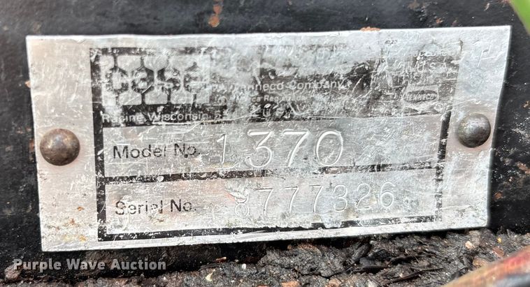 image for item EC1098 1975 Case 1370 tractor