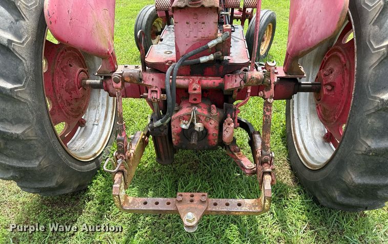 image for item ED4362 International Harvester Farmall 350 tractor