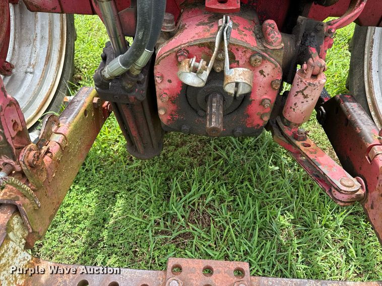 image for item ED4362 International Harvester Farmall 350 tractor