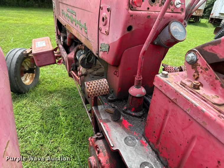 image for item ED4362 International Harvester Farmall 350 tractor