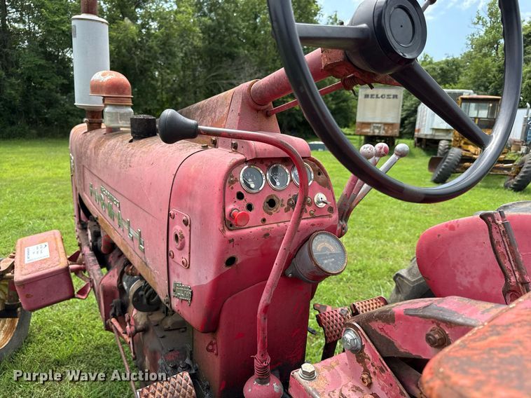 image for item ED4362 International Harvester Farmall 350 tractor