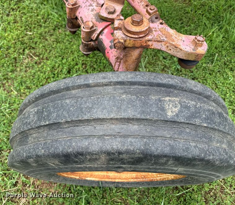 image for item ED4362 International Harvester Farmall 350 tractor