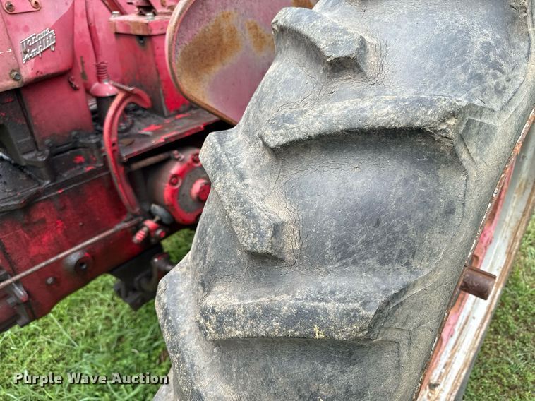 image for item ED4362 International Harvester Farmall 350 tractor