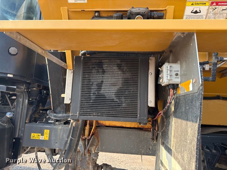 image for item ED4444 2016 AGCO Terragator 8400B spreader